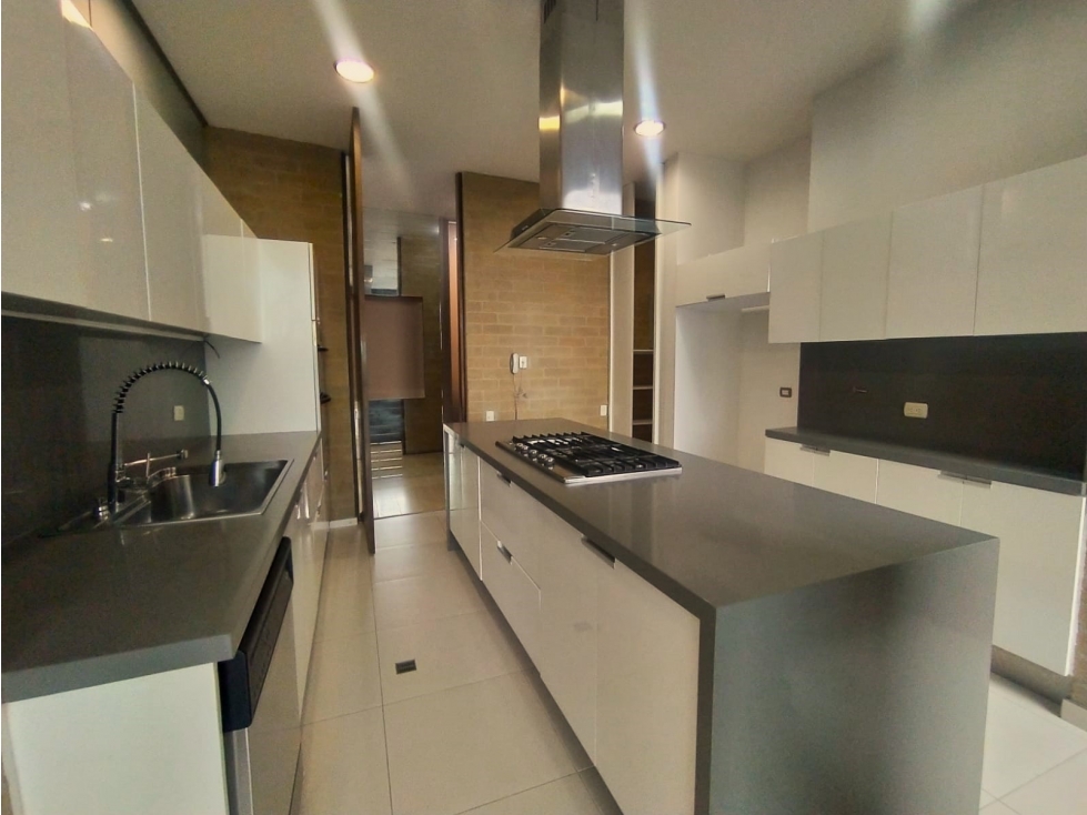 Apartamento para Arriendo en el Poblado los Balsos — foto 2