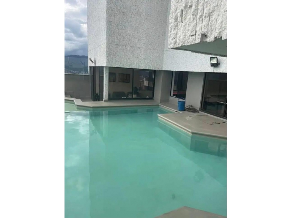 Pent-house Amoblado en Arriendo en El Poblado sector Los Gonzáles — foto 2