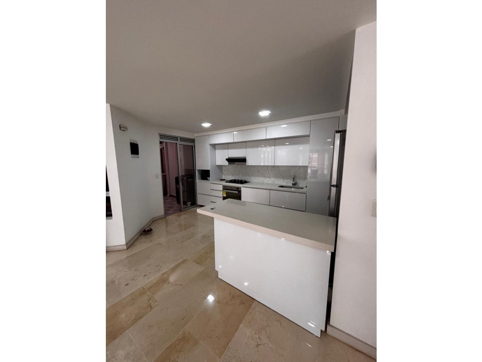 Apartamento en Venta en Laureles — foto 2