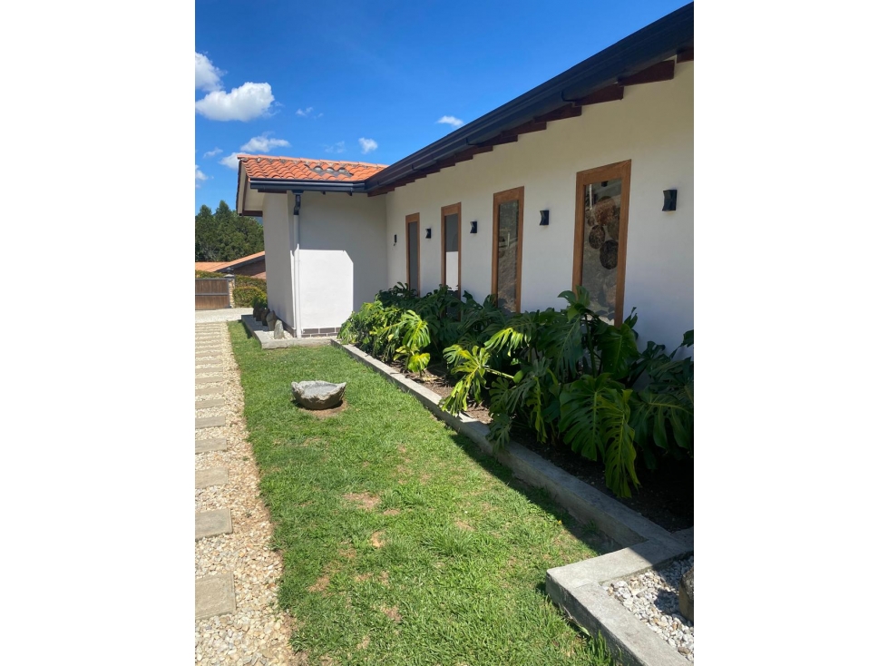 Casa Campestre en Arriendo La Ceja — foto 2