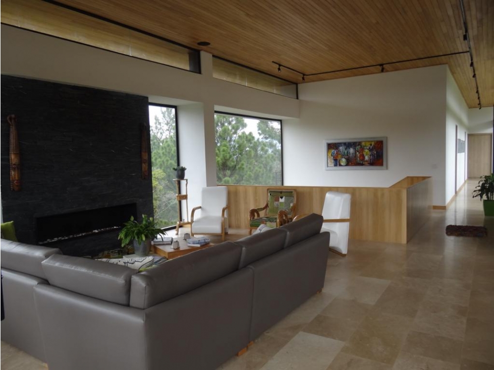 Casa para la Venta en El Retiro Antioquia - 3