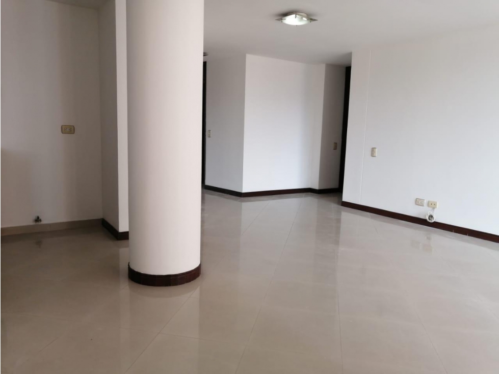 Apartamento en Venta en Laureles — foto 2