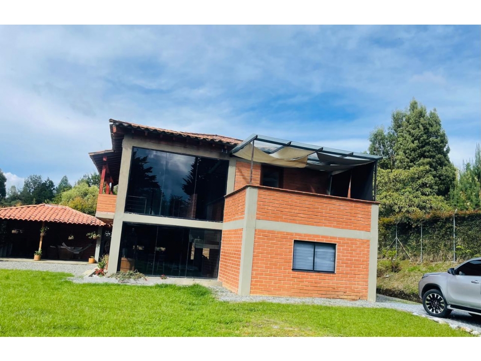 Casa campestre para venta en Santa Elena - 1