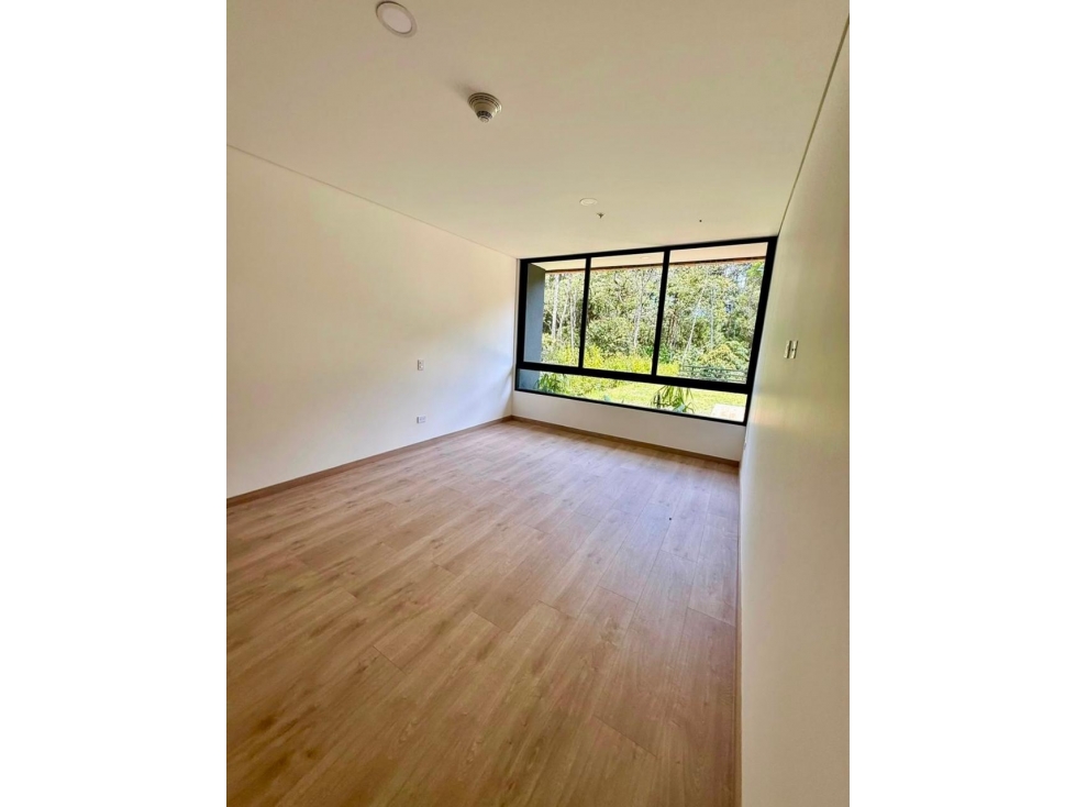 Apartamento en arriendo Retiro — foto 4