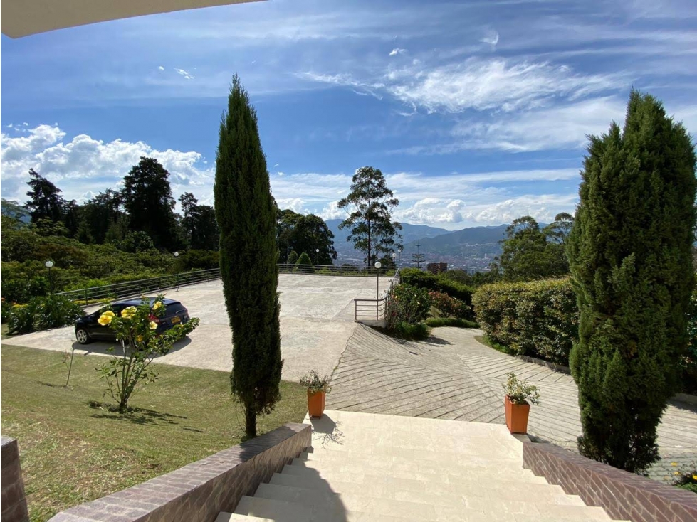 Casa Independiente en Arriendo en El Poblado sector Los Balsos — foto 5
