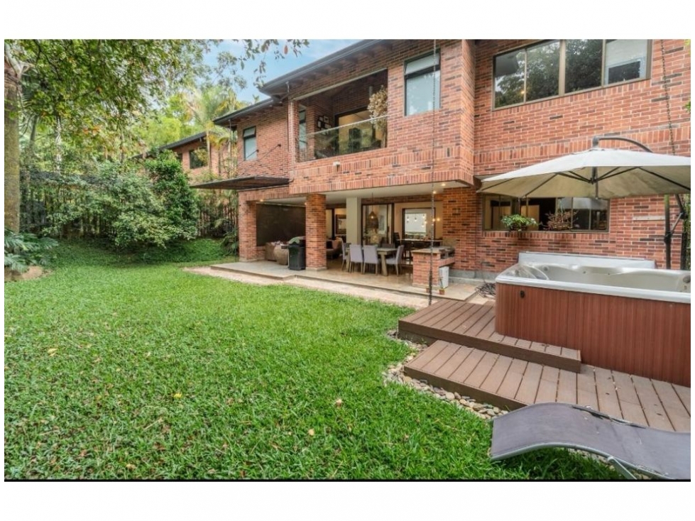 Casa en Arriendo Amoblada en Medellín Poblado sector Altos Poblado — foto 2