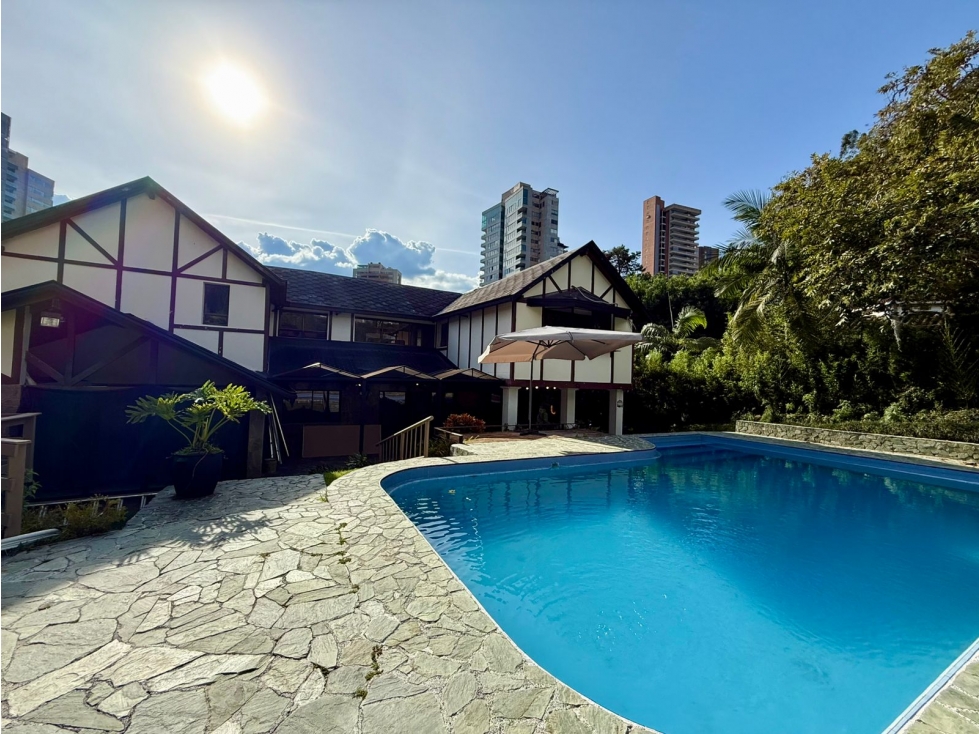 Casa Amoblada en Arriendo en El Poblado