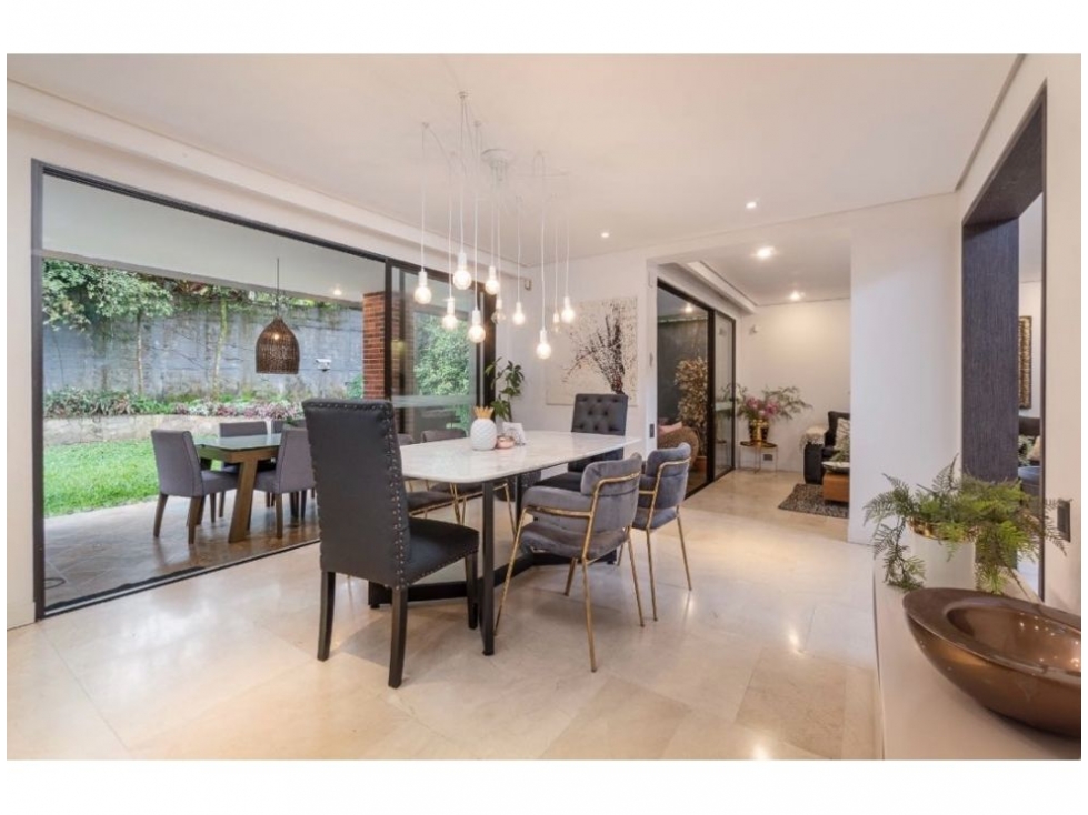 Casa en Arriendo Amoblada en Medellín Poblado sector Altos Poblado — foto 4