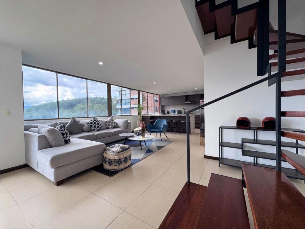 Apartamento Dúplex en Arriendo en Altos del Poblado — foto 4
