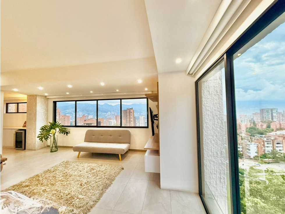 Penthouse Amoblado en Arriendo en El Poblado — foto 3