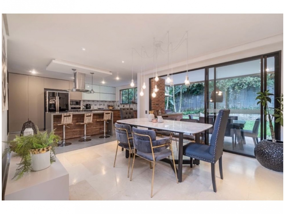 Casa en Arriendo Amoblada en Medellín Poblado sector Altos Poblado — foto 5