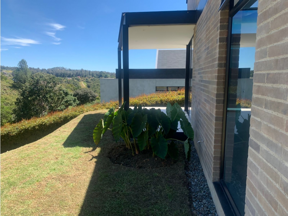 Casa en Arriendo en el Alto de Las Palmas — foto 5