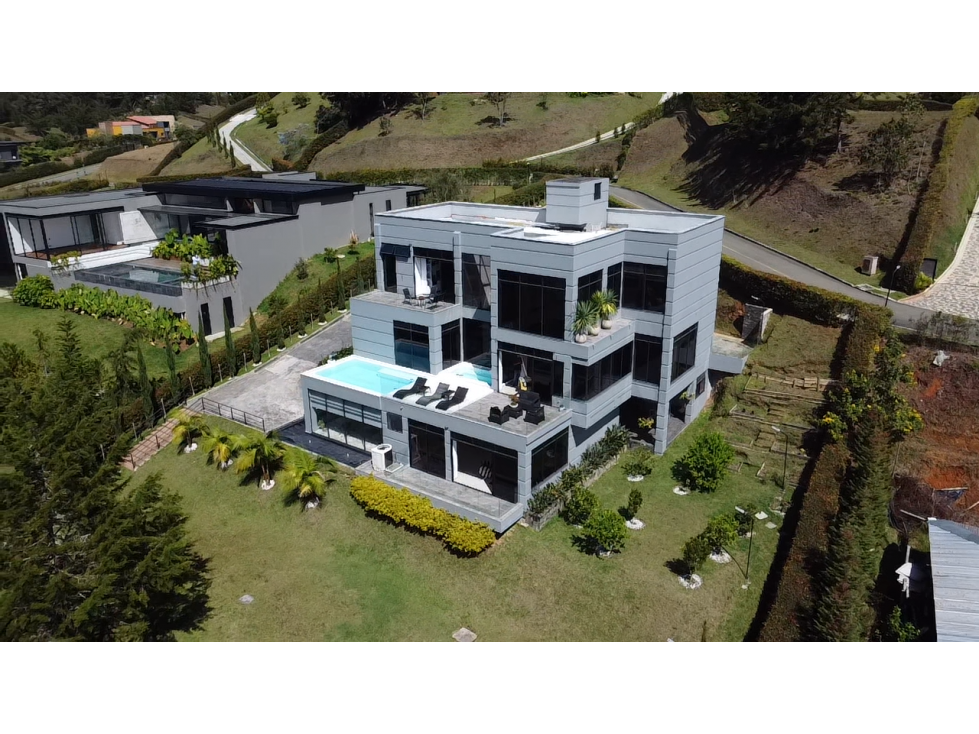 Casa en Venta via San Antonio - La Ceja con Piscina y Jacuzzi — foto 2