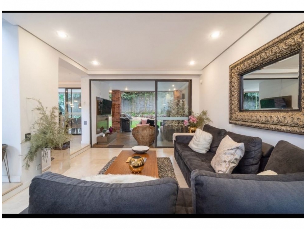 Casa en Arriendo Amoblada en Medellín Poblado sector Altos Poblado — foto 3
