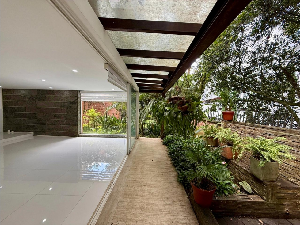 Casa en Venta en Envigado sector Benedictinos