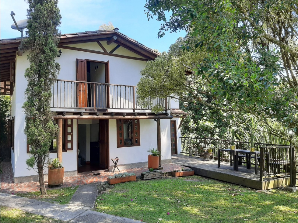 Casa en Arriendo Amoblado en El Retiro - 1