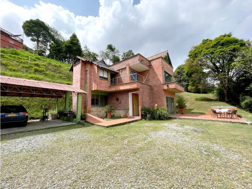 Casa en Envigado Escobero en Venta con vista a la ciudad