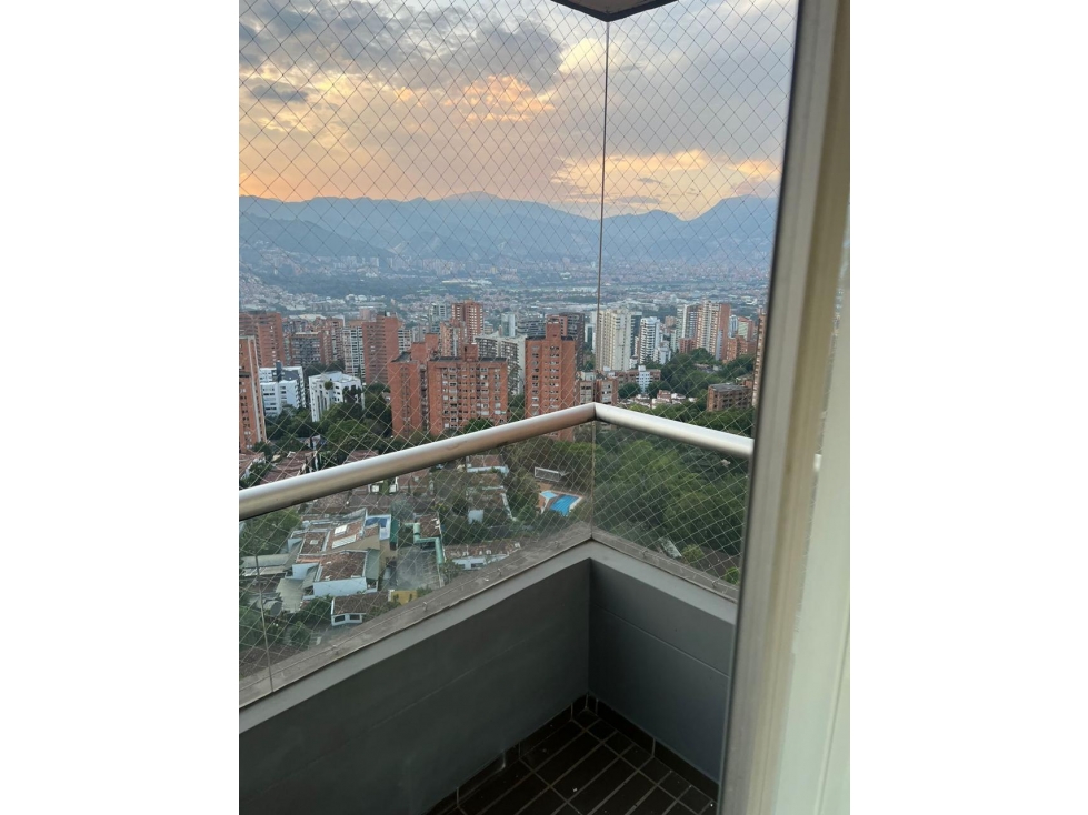 Apartamento en Venta en La Inferior El Poblado — foto 2