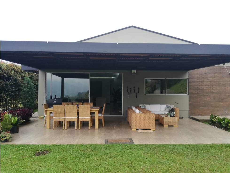 Casa para la Venta en el Retiro Antioqia - 1