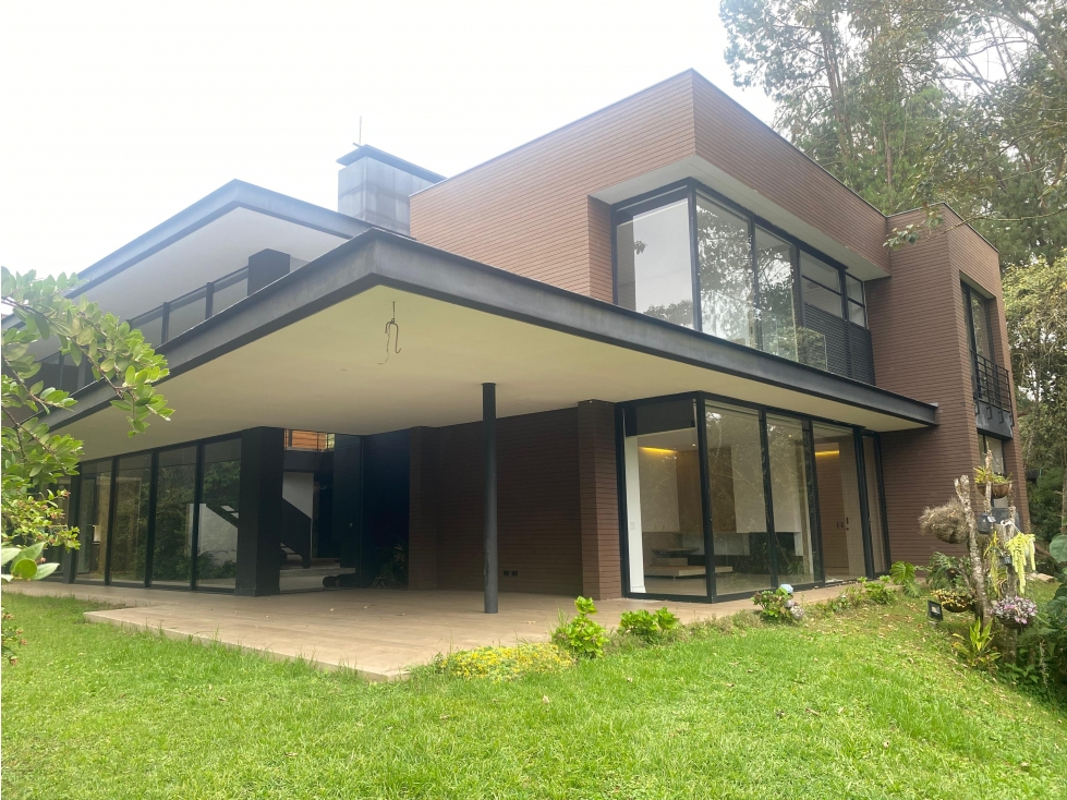 Casa en Arriendo en Medellín Alto de Palmas