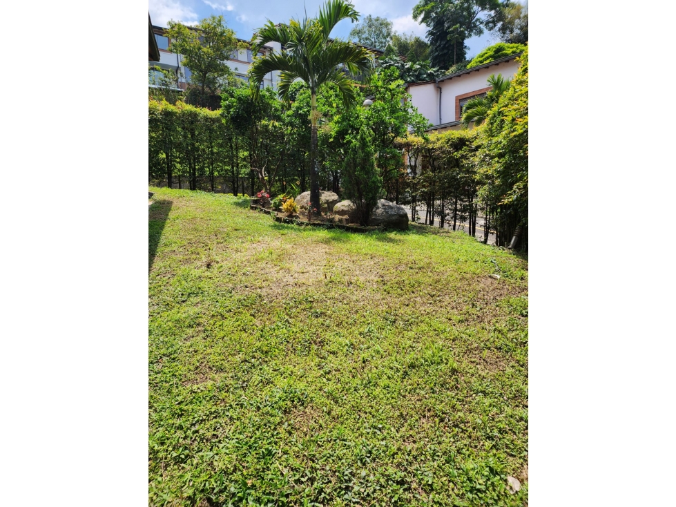 Casa en Venta en Envigado Sector Loma del Chocho — foto 3