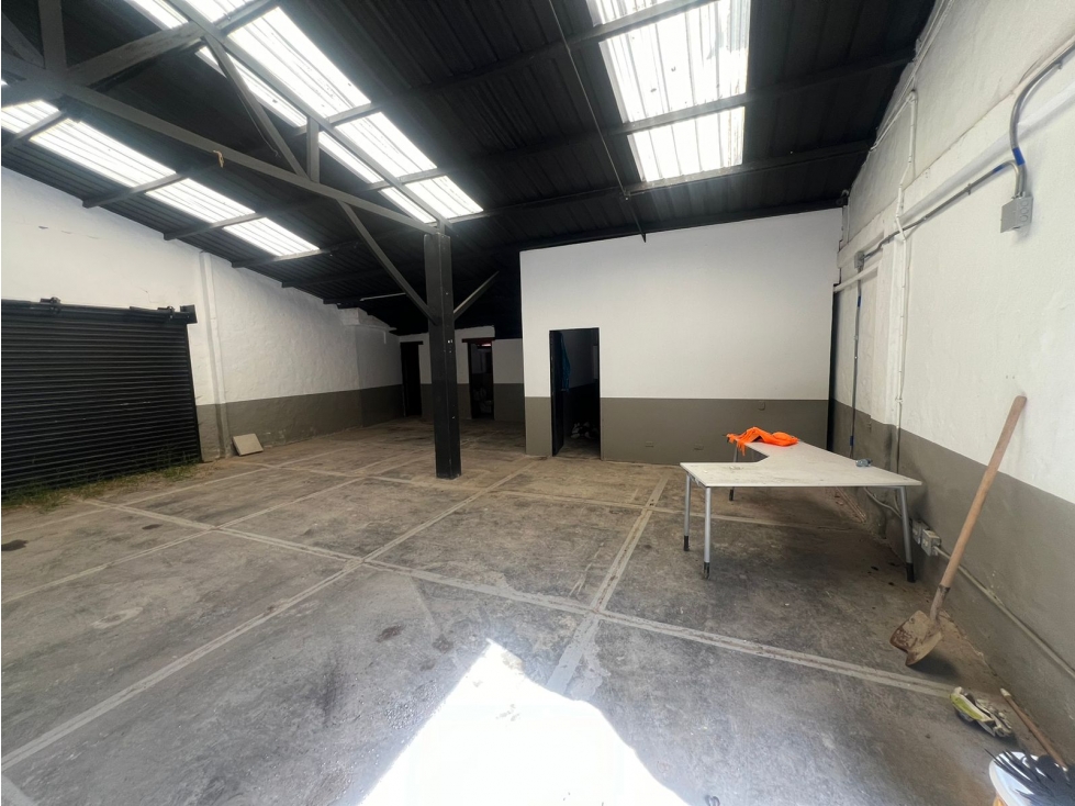 Lote comercial con bodega en Llanogrande — foto 4