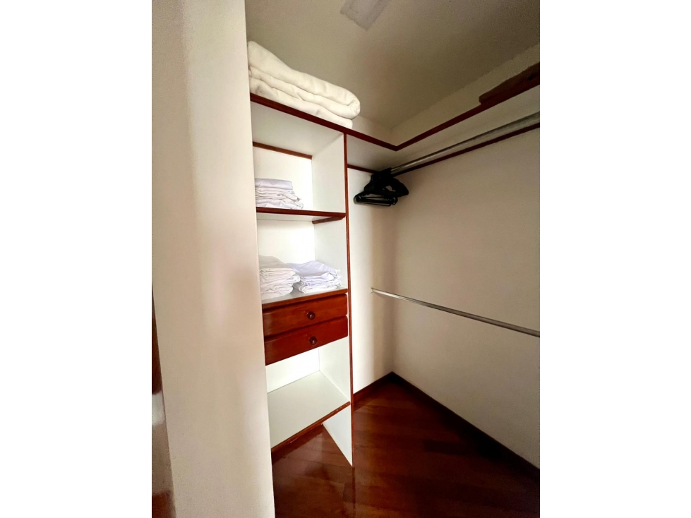 Apartamento en Arriendo Amoblado en El Poblado Balsos — foto 6