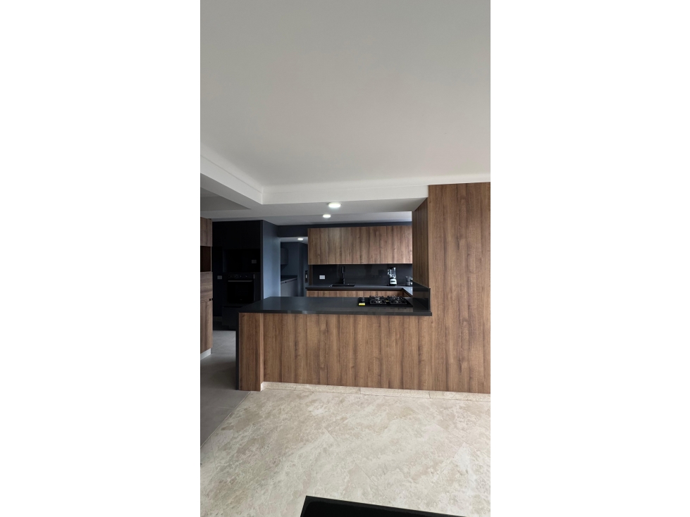 Apartamento Amoblado en Arriendo en Poblado sector Los Balsos — foto 3