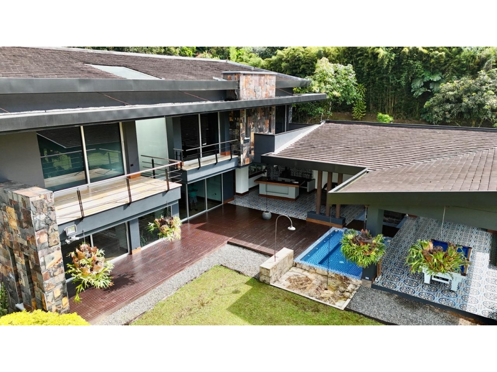 Casa en Arriendo Envigado Intermedia