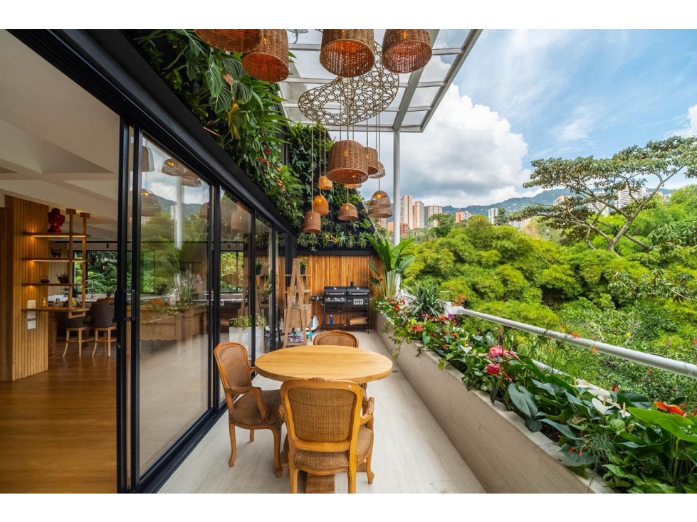 Apartamento Amoblado en Arriendo en El Poblado sector Los Balsos