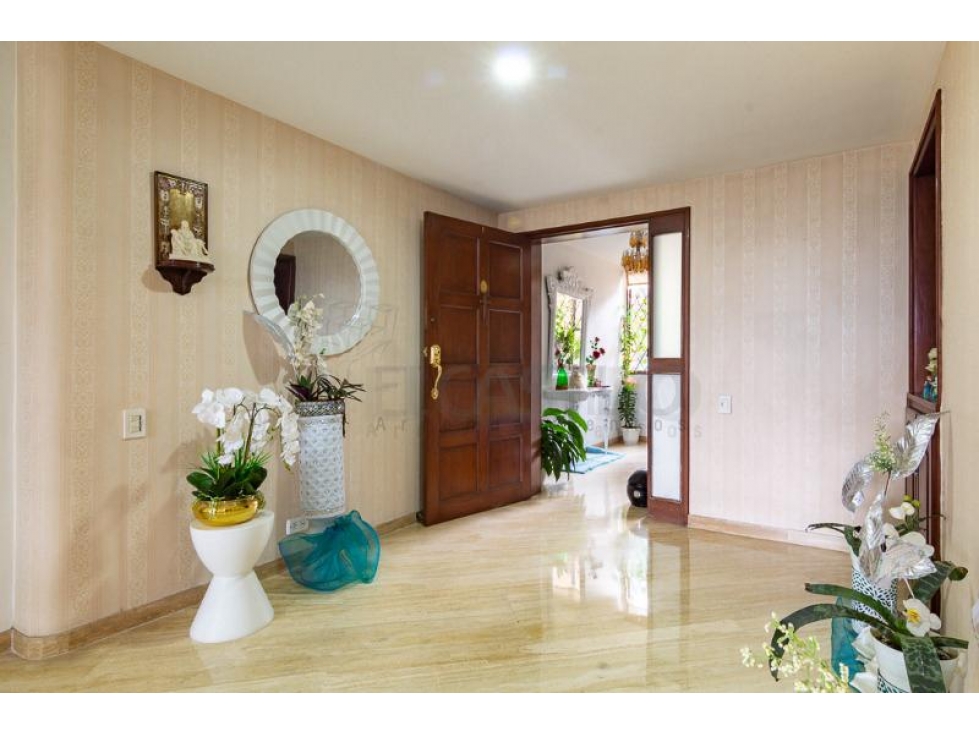 Apartamento para venta en El Poblado con precio de Oportunidad — foto 2