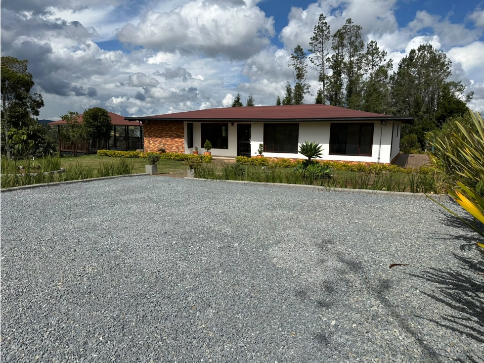 Casa Campestre en Venta en Guarne Sector Parque Arvi. - 4