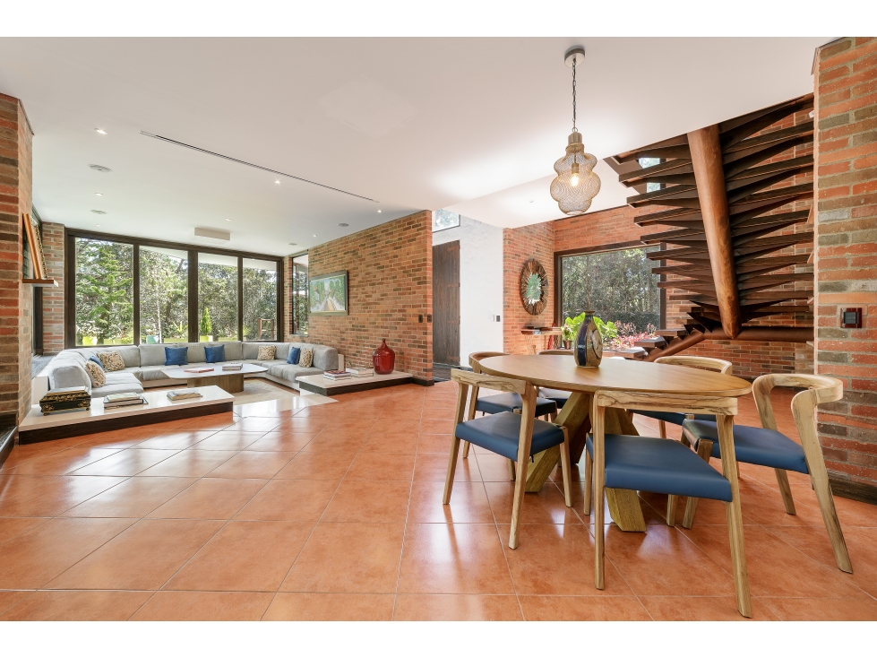 Casa en Venta en Envigado Sector Loma del Escobero — foto 2