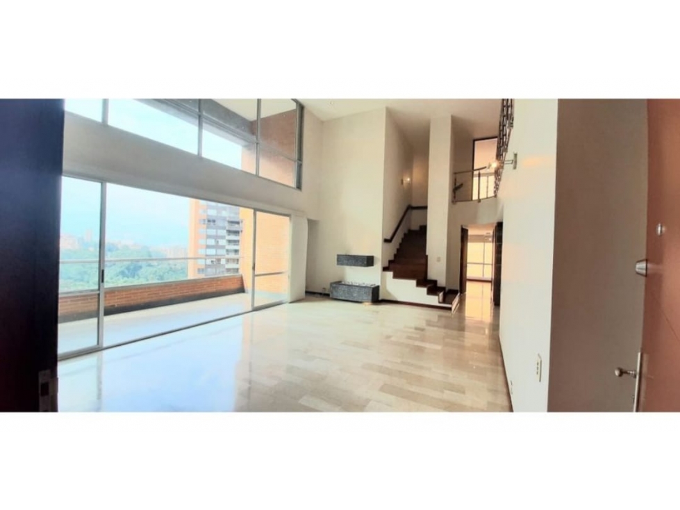 Apartamento Duplex en Arriendo en Envigado