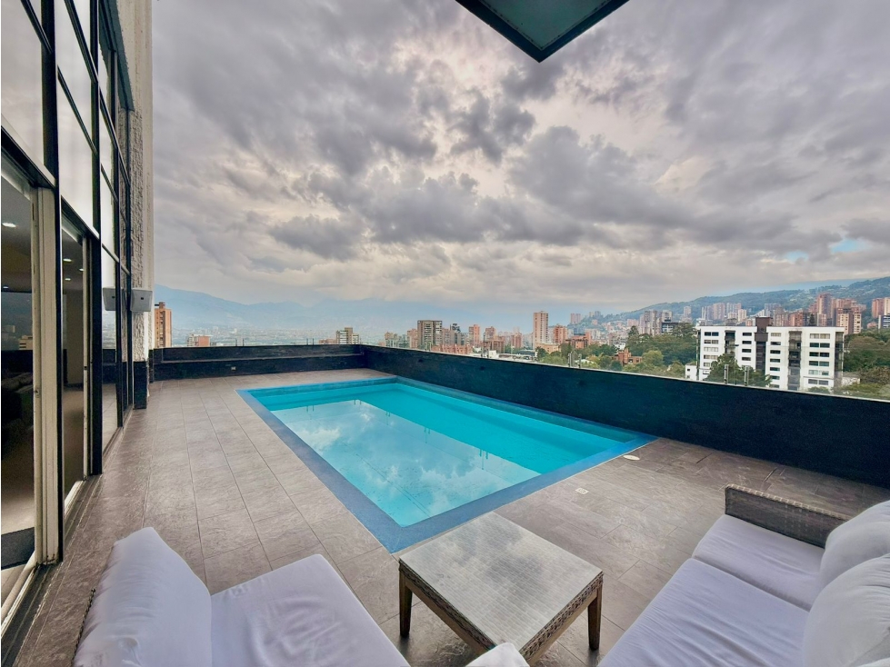 Penthouse Amoblado en Arriendo en El Poblado