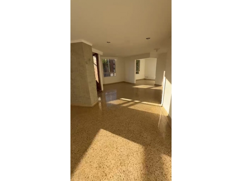 Apartamento en Venta en Laureles — foto 3