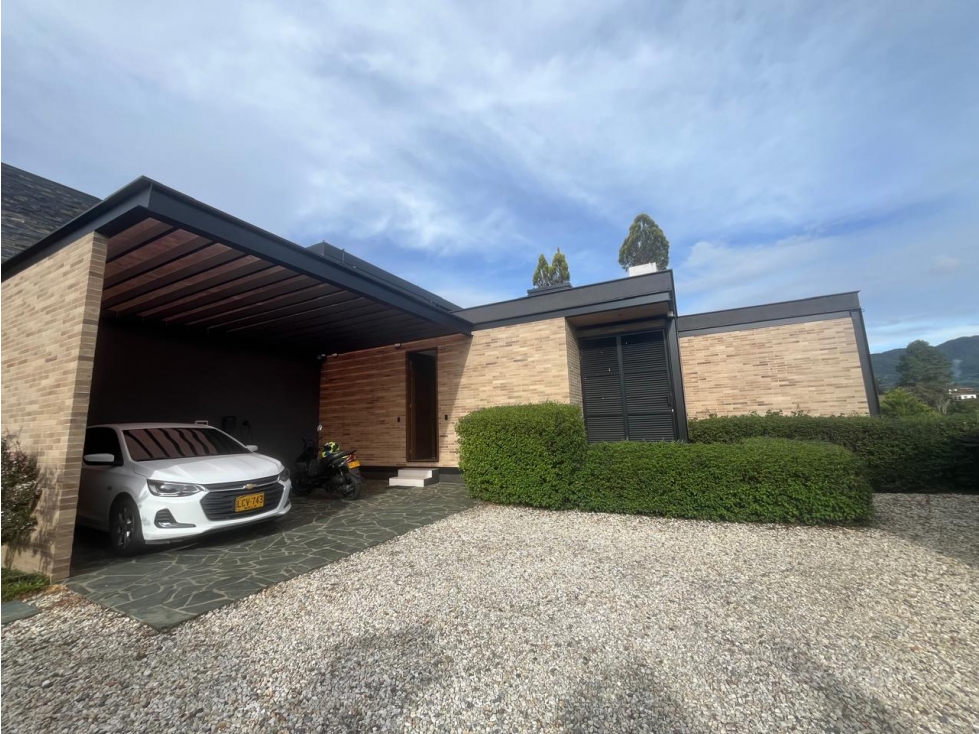 Casa en Venta en via San Antonio- La Ceja