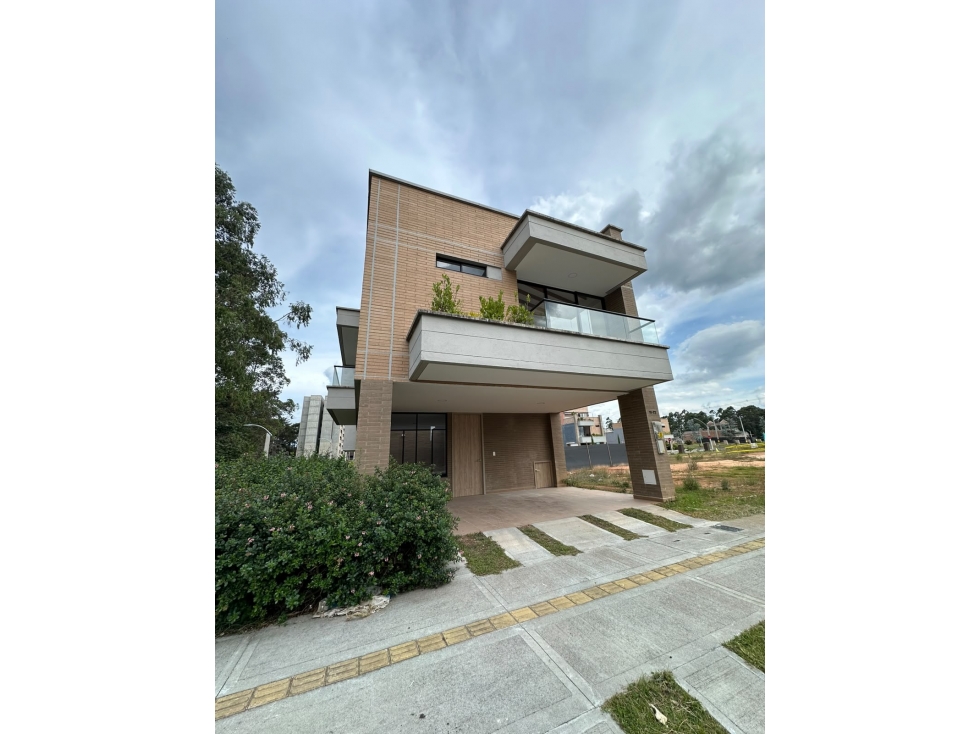 Casa en renta para estrenar - San Antonio de Pereira