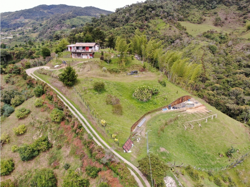 Lote para la Venta en El Peñol - 3