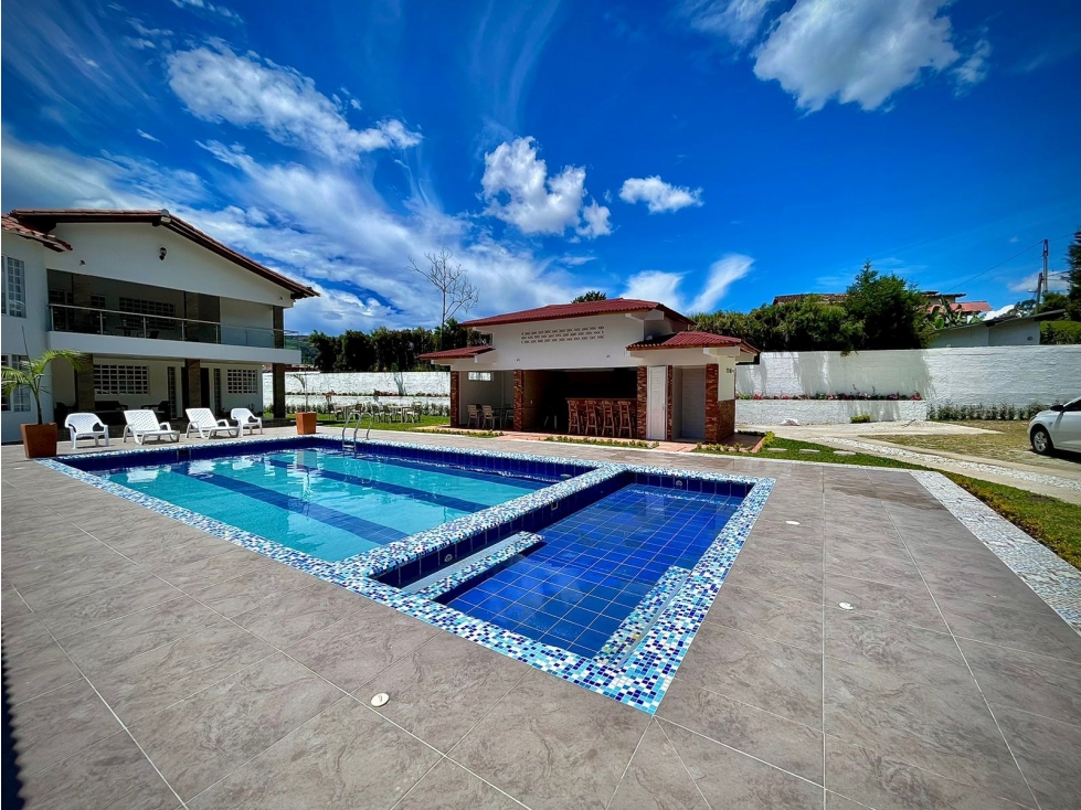 Casa en Arriendo en Guarne - 1