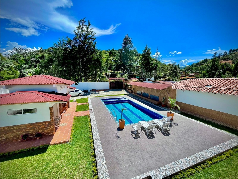 Casa en Arriendo Amoblada en Guarne - 2
