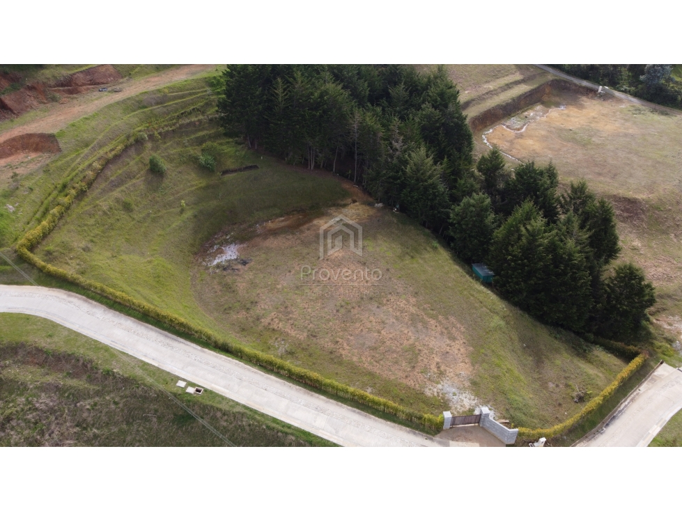 Lote para la Venta en Llanogrande Pontezuela - 1
