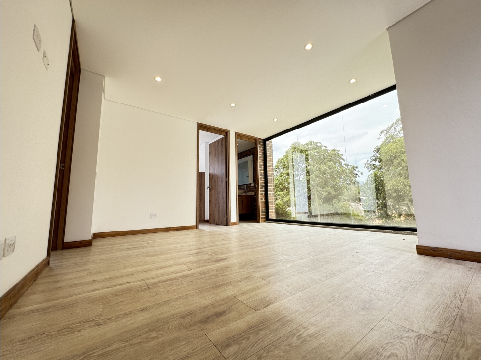 Apartamento para la Venta en el Retiro para Estrenar