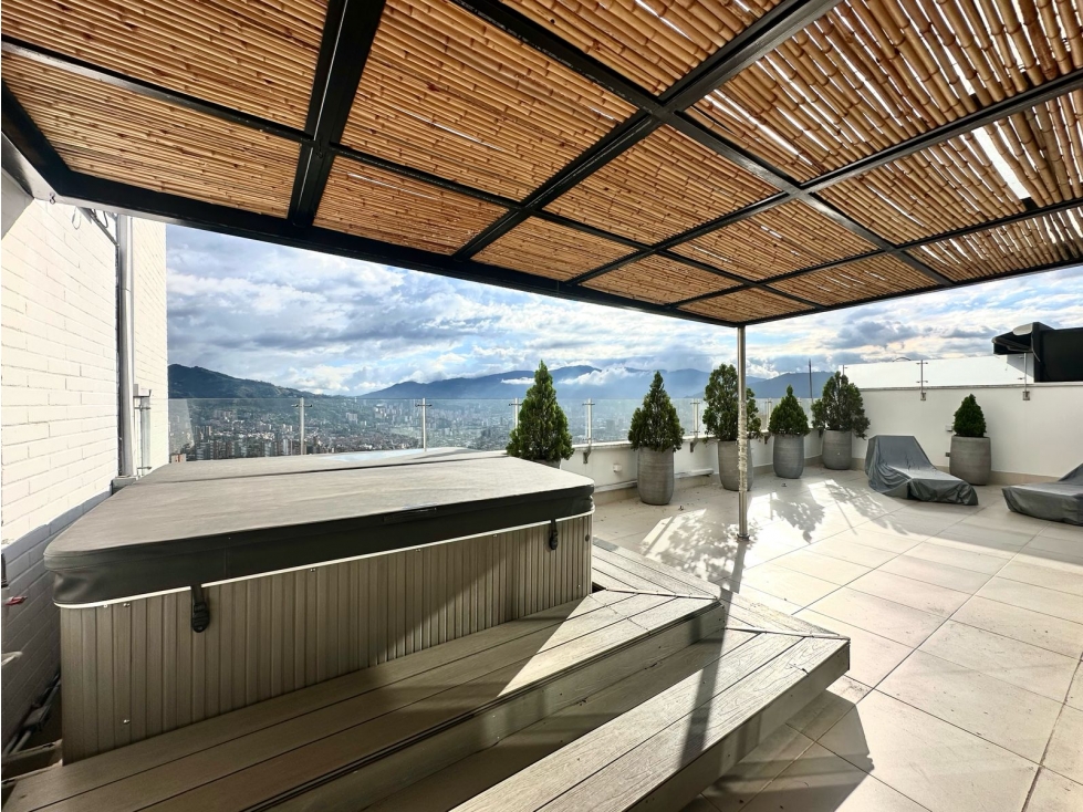 Apartamento Penthouse en Venta en El Poblado — foto 2