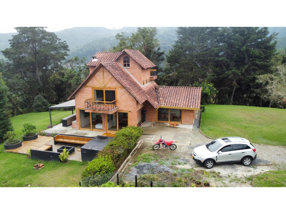 Casa en Arriendo Amoblado en el Retiro