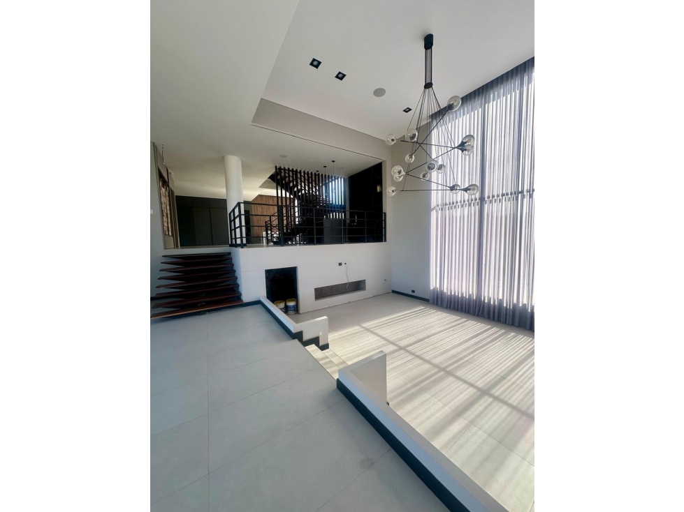 Casa en Arriendo Amoblado en Loma del Escobero — foto 4