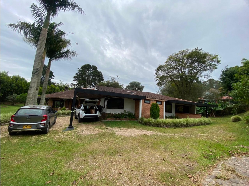 Casa Campestre en Arriendo Llanogrande - 3