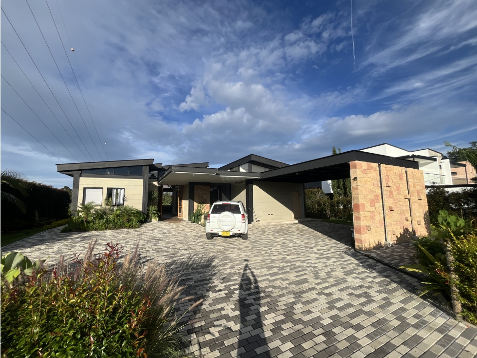Casa para Venta en Llanogrande sector El Tablazo