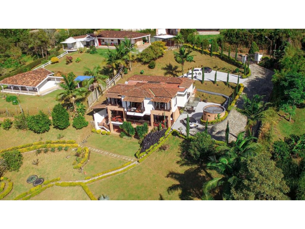Casa Campestre en Arriendo Amoblado en Envigado Escobero parte baja