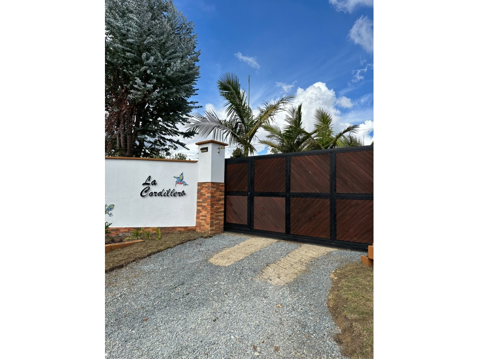 Casa Campestre en Venta en Guarne Sector Parque Arvi. - 1